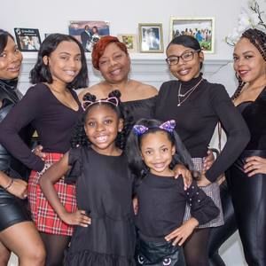 Meet your Posher, Cassandra